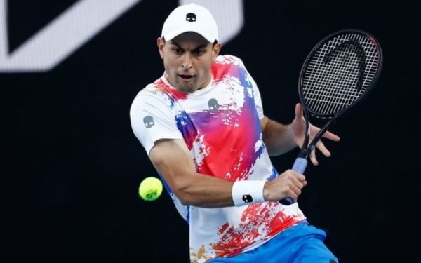<br />
                        Аслан Карацев почти за пять часов одолел Хауме Муньяра и вышел во второй круг Australian Open                    