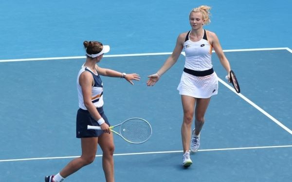 <br />
                        Крейчикова и Синякова завоевали титул на парном Australian Open                    