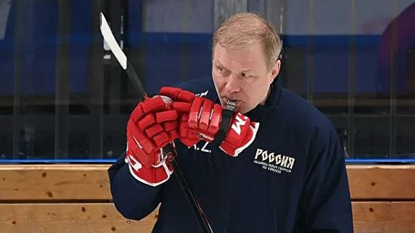 Наставник сборной России по хоккею заразился COVID накануне Олимпиады